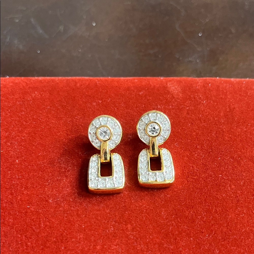 Elegant Swarovski Gold and Crystal Drop Earrings